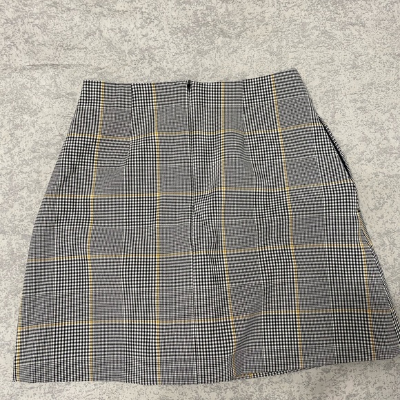 NWOT Aritizia Wilfred mini skirt - Picture 2 of 3